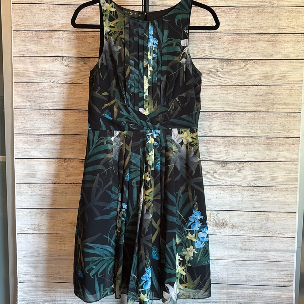 Ted Baker Size 2 floral dress (fits like US 6)